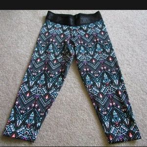 Victoria Secret PINK Women's black multicolor pants capris XS Tribal Print